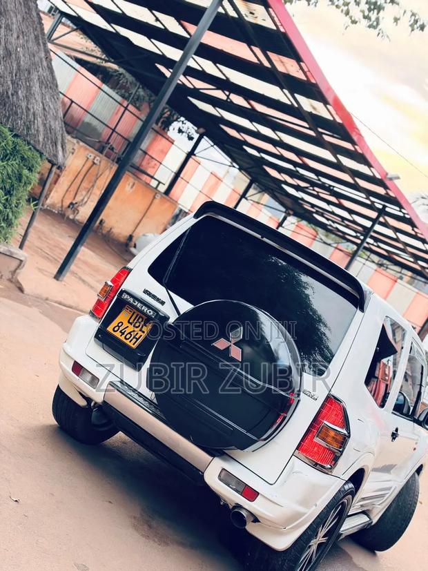 Mitsubishi Pajero 2007 White