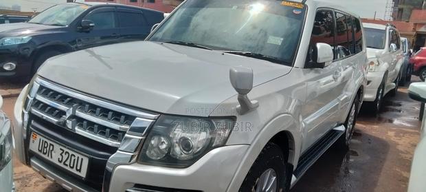 Mitsubishi Pajero 2010 White