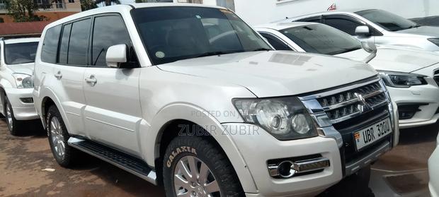 Mitsubishi Pajero 2010 White