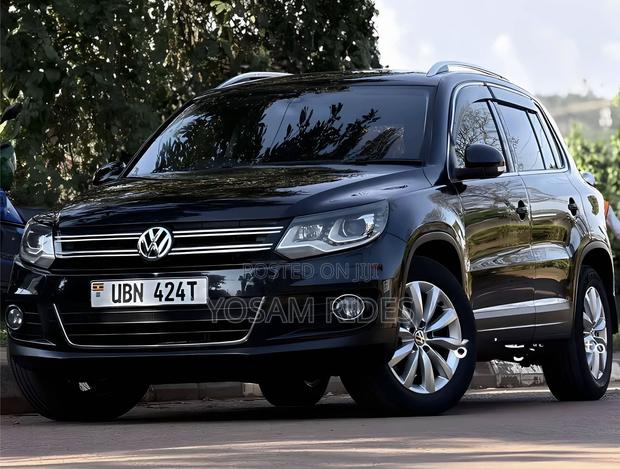 Volkswagen Tiguan 2.0 S Automatic 2012 Black