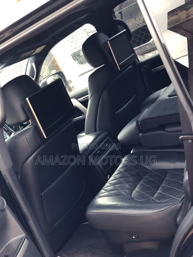 Toyota Land Cruiser 4.6 V8 ZX 2017 Black