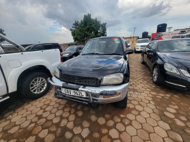 Toyota RAV4 1999 Gray