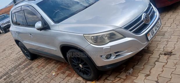 Volkswagen Tiguan 2010 Silver