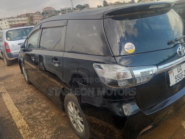 Toyota Wish 2013 Black