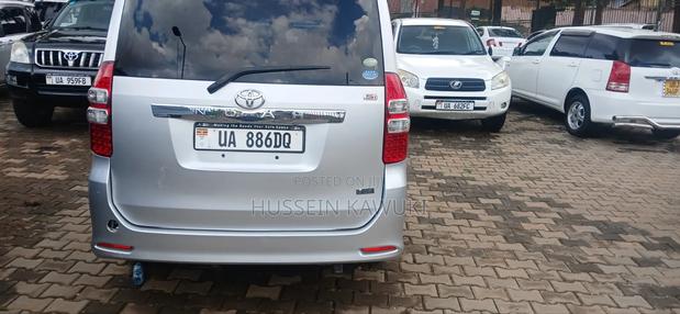 Toyota Noah 2012 Silver