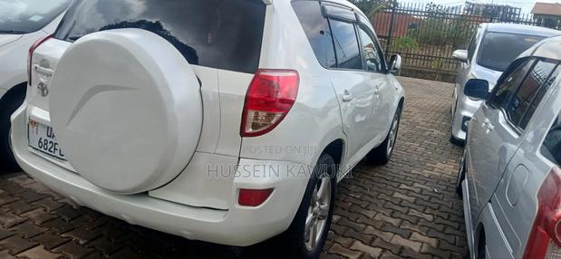 Toyota RAV4 2011 White