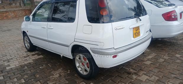Toyota Raum 2000 White