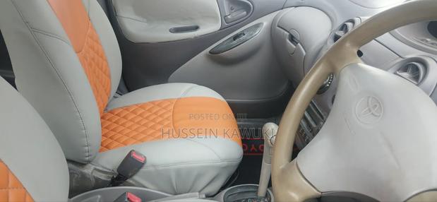 Toyota Platz 2003 Silver