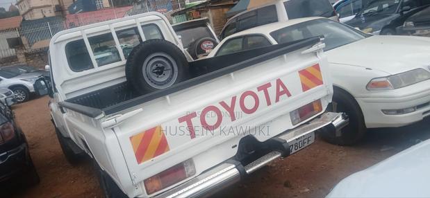 Toyota Land Cruiser 2016 White