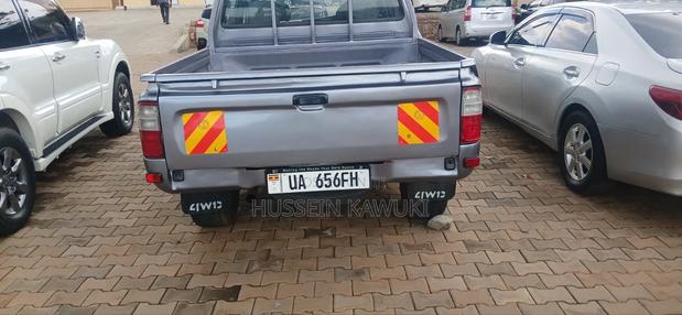 Toyota Hilux 2.5 Cab 2005 Gray