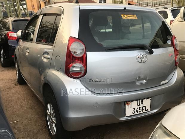 Toyota Passo 2011 Silver