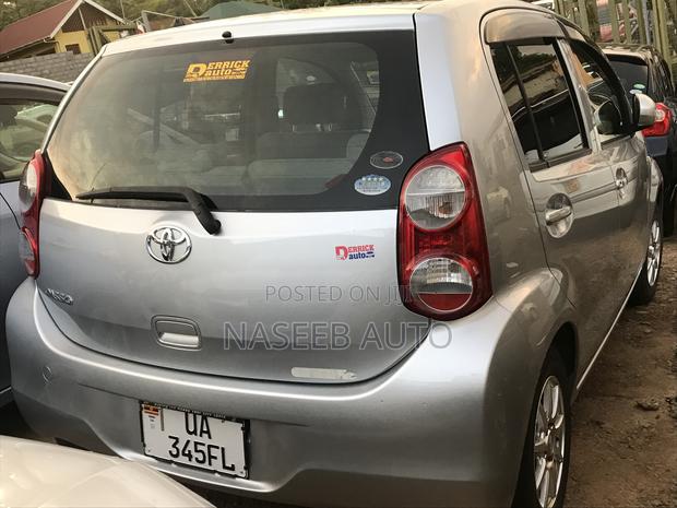 Toyota Passo 2011 Silver