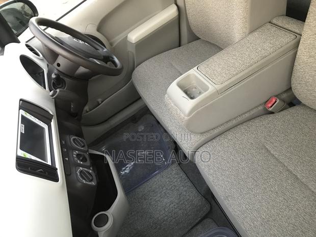 Toyota Passo 2011 Silver