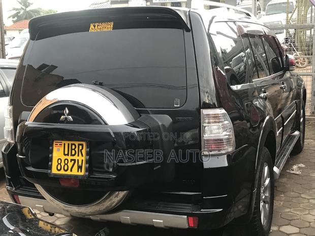 Mitsubishi Pajero 2010 Black
