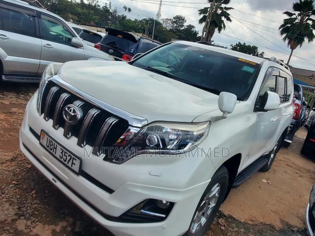 Toyota Land Cruiser Prado 2015 White