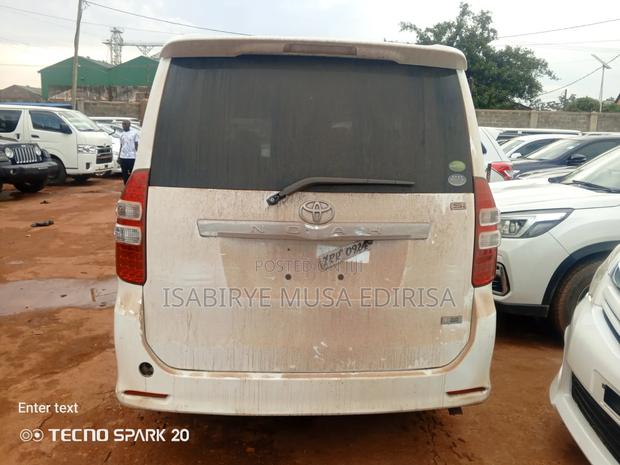 Toyota Noah 2013 White