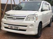 Toyota Noah 2006 White for sale
