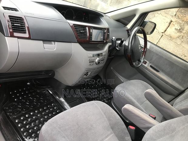 Toyota Noah 2006 Black