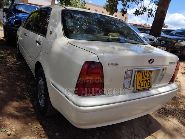 Toyota Progress 2002