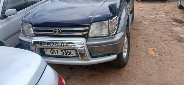 Toyota Land Cruiser Prado 2000 Blue