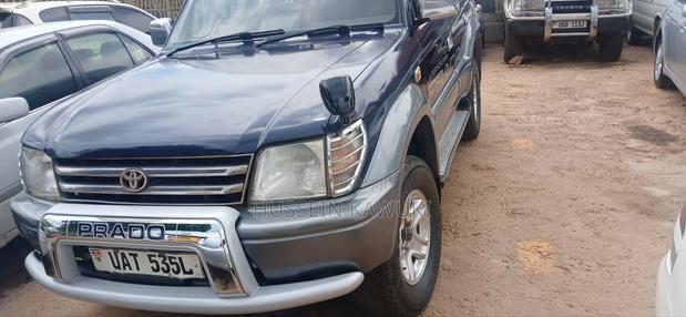 Toyota Land Cruiser Prado 2000 Blue