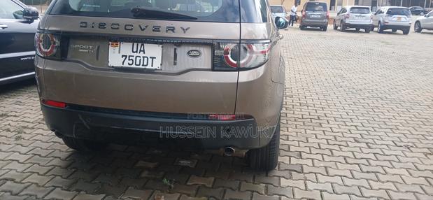 Land Rover Discovery 2018 Gold