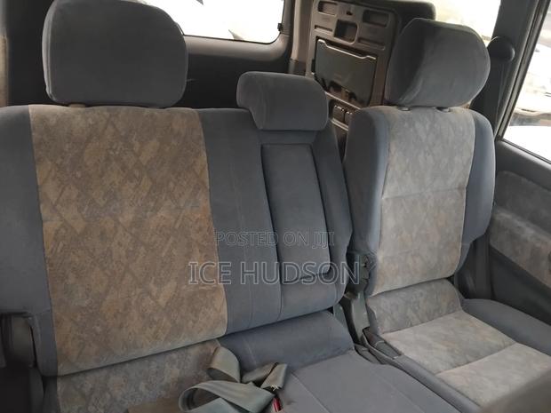 Toyota Land Cruiser Prado 2001