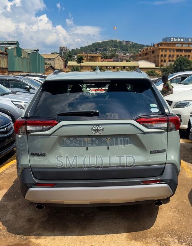 Toyota RAV4 Adventure AWD 2020 Green