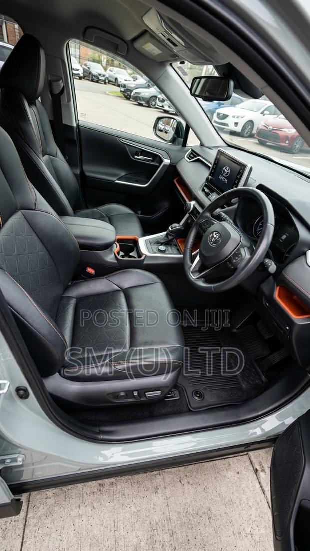Toyota RAV4 Adventure AWD 2020 Green