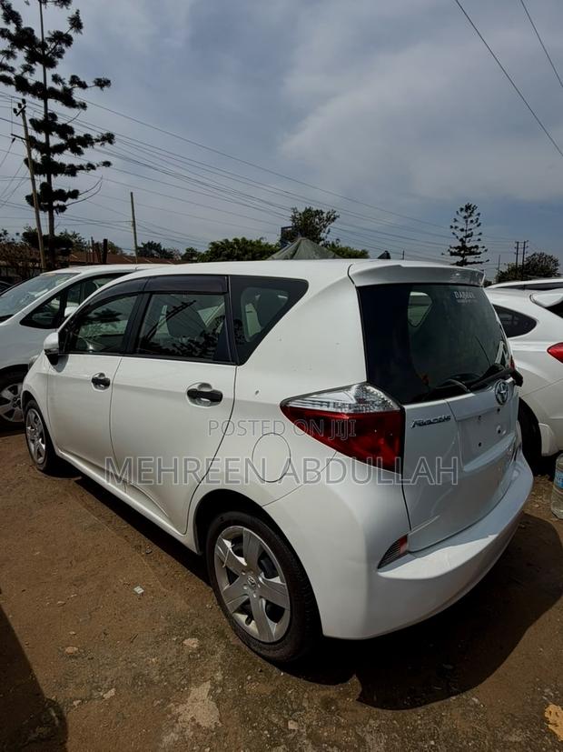 Toyota Ractis 1.5 AWD 2013 White