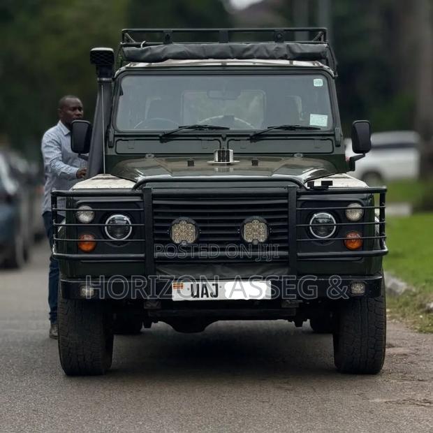 Land Rover Defender Soft Top 4x4 1995 Green