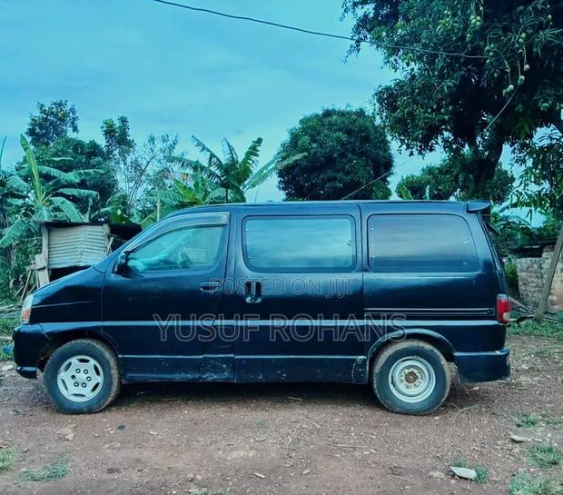 Toyota Regius 1998 Black