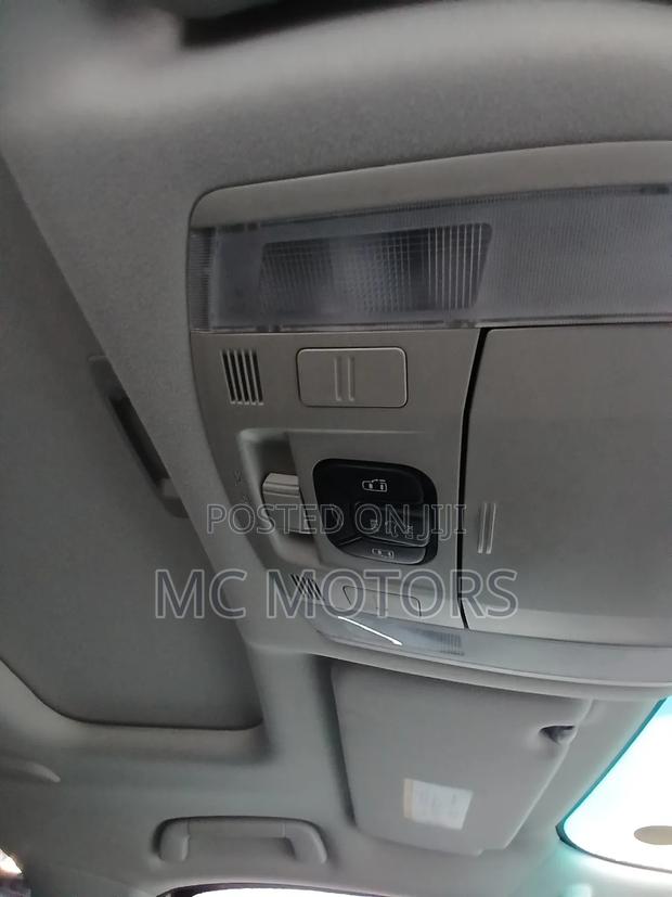 Toyota Alphard 2.4 Petrol AWD 2014 White