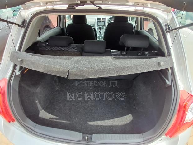 Toyota Auris 2012 Silver