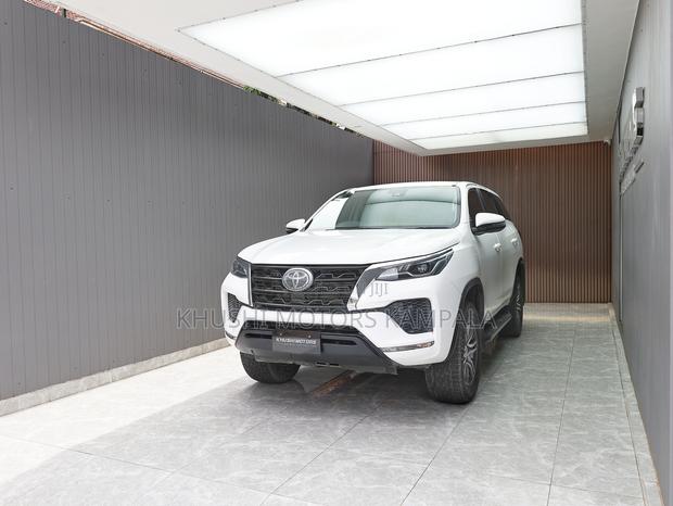 Toyota Fortuner 2.8 D AWD 2020 White