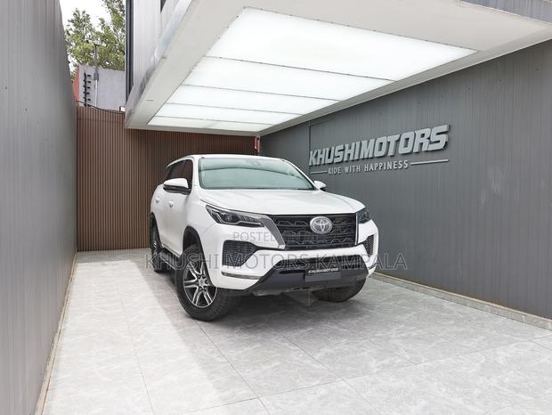 Toyota Fortuner 2.8 D AWD 2020 White