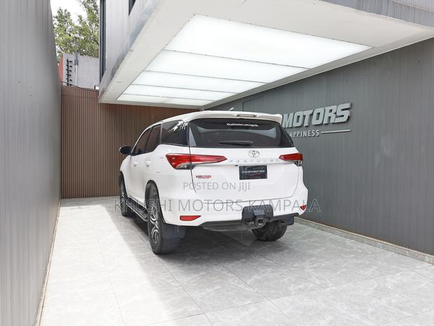 Toyota Fortuner 2.8 D AWD 2020 White