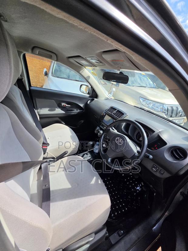 Toyota IST 2009 Gray