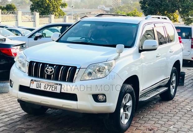 Toyota Land Cruiser Prado 2011 White