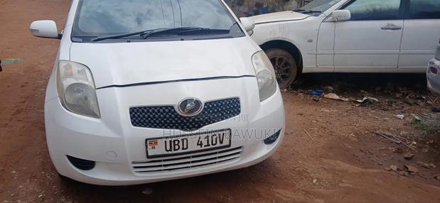 Toyota Vitz 2008 White