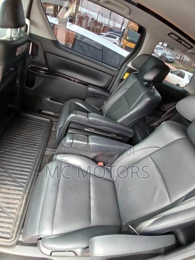 Toyota Alphard 2.4 Petrol AWD 2014 Black