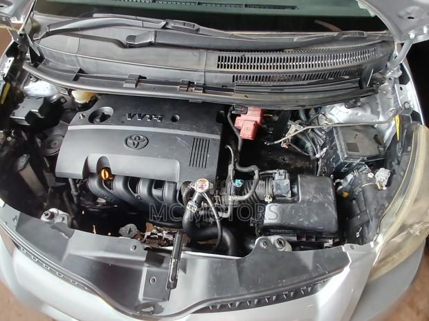 Toyota IST 2012 Silver