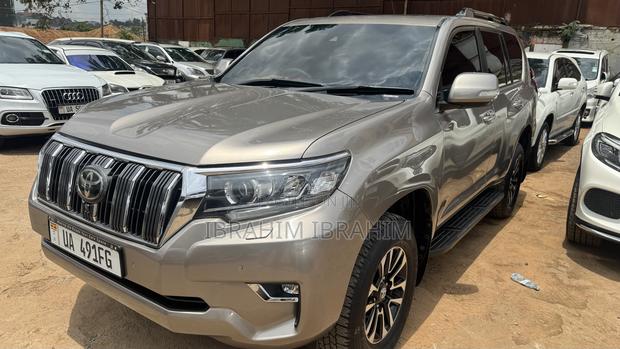 Toyota Land Cruiser Prado 2018 Gold