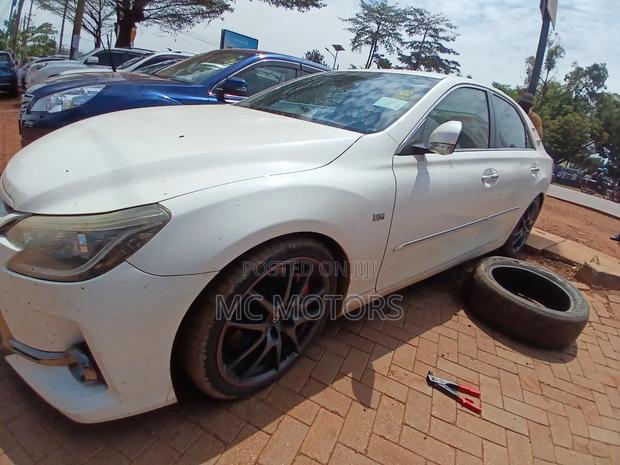 Toyota Mark X 2.5 AWD 2017 White