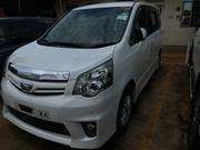 Toyota Noah 2013 White for sale