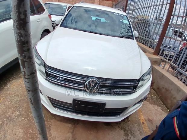 Volkswagen Tiguan S 4Motion 4dr SUV AWD (2.0L 4cyl Turbo 6A) 2015 White