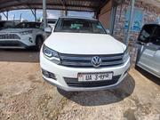 Volkswagen Tiguan R-Line 4Motion 4dr SUV AWD (2.0L 4cyl Turbo 6A) 2014 for sale