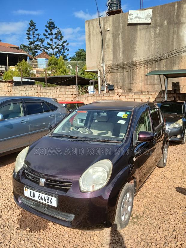 Toyota Passo 1.0 FWD 2015 Black