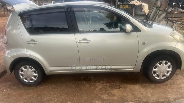 Toyota Passo 1.0 FWD 2006 Green
