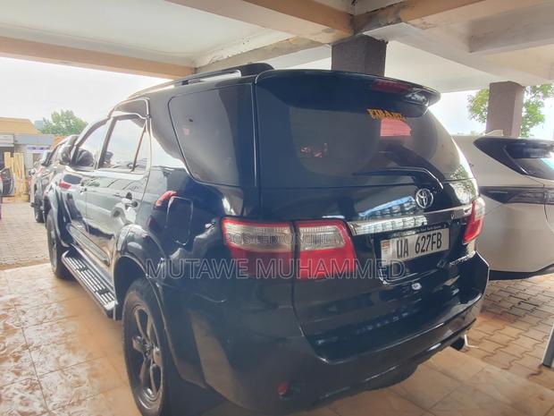 Toyota Fortuner 2013 Black